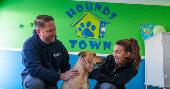 An IFPG Consultant's Candidates Are Awarded A Hounds Town USA Franchise in Ohio!