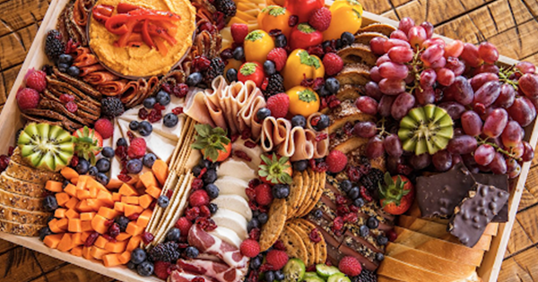 An IFPG Consultant’s Candidate Signs For a Graze Craze Franchise in Colorado!